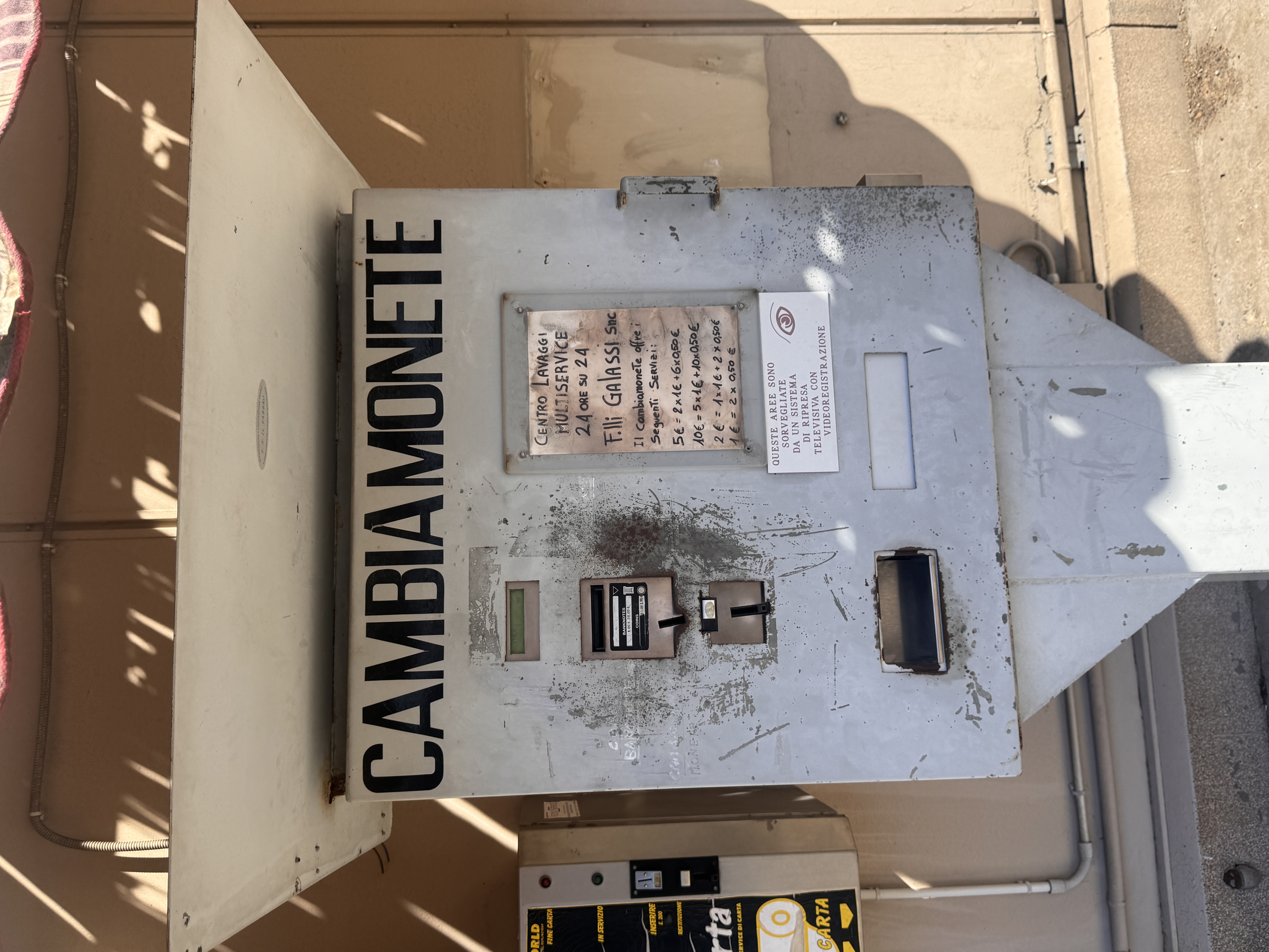 Distributore Esso viale Roma
